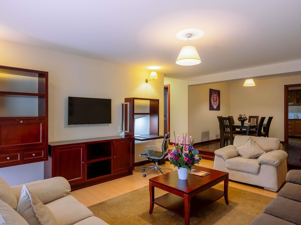 Movenpick Hotel & Residences Nairobi 47/69