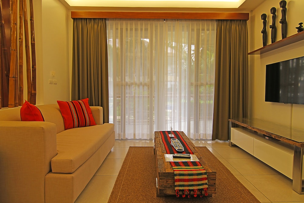 Vida Homes Condo Resort 52/78