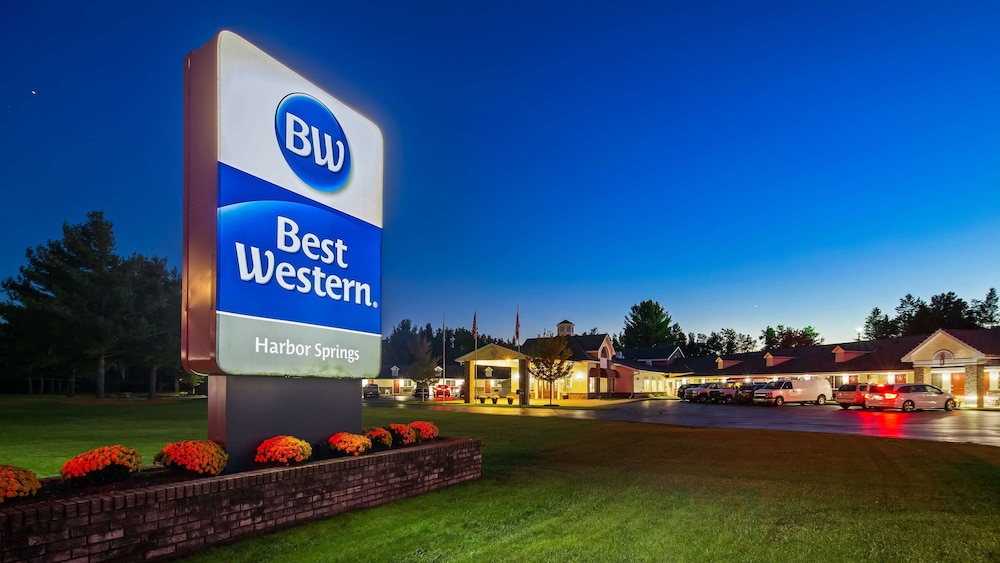 Best Western Of Harbor Springs 1/35