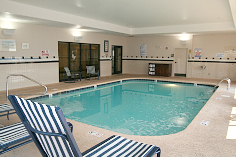 Hampton Inn Mount Airy 24/52