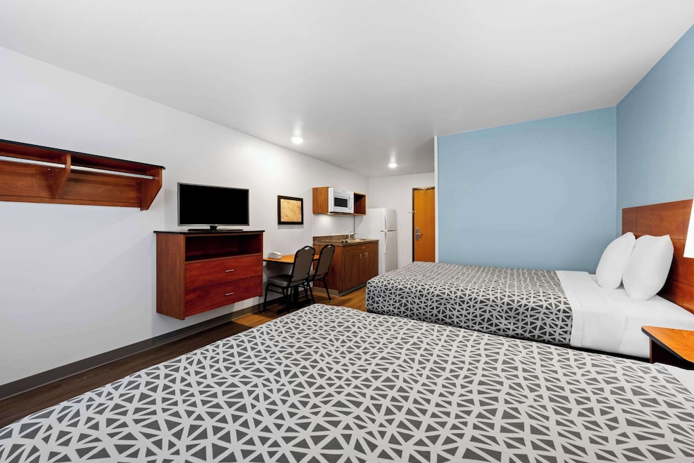غرفة قياسية بسريرين مزدوجين، WoodSpring Suites Hobbs 3/6