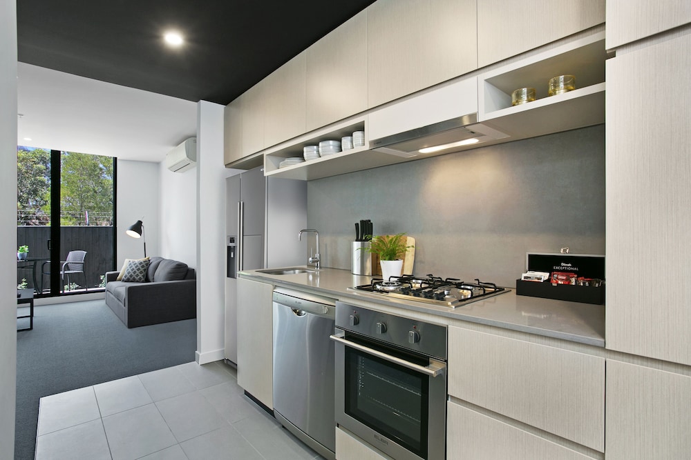 Clayton Serviced Apartments 33/33