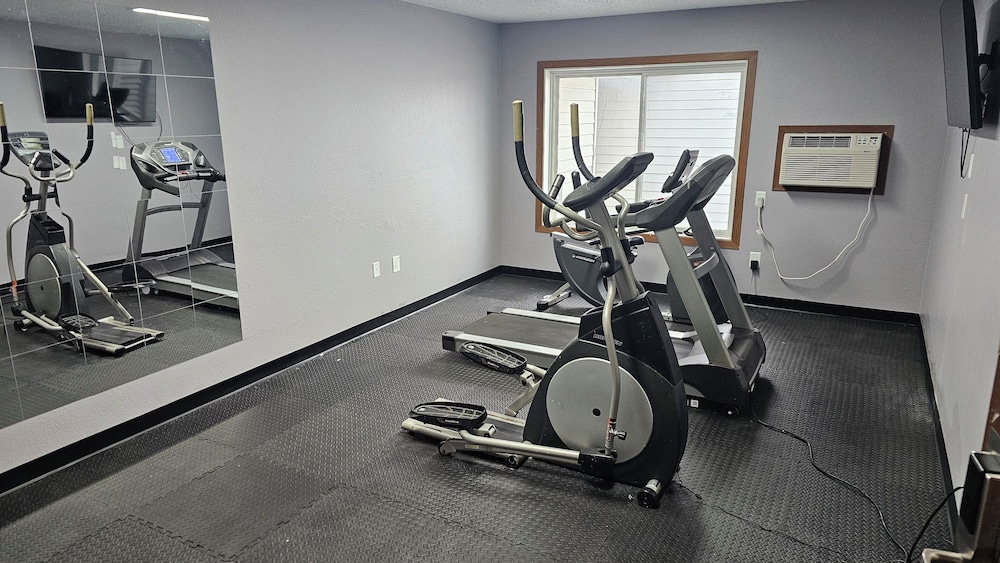 Super 8 by Wyndham Rapid City 33/42