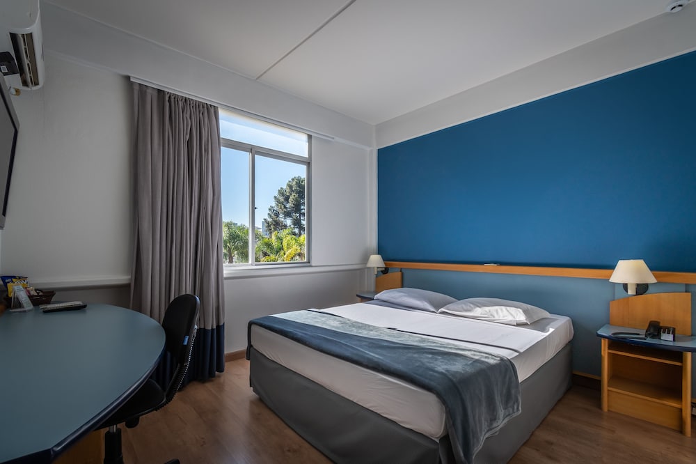 Brivali Hotel Centro 4/24
