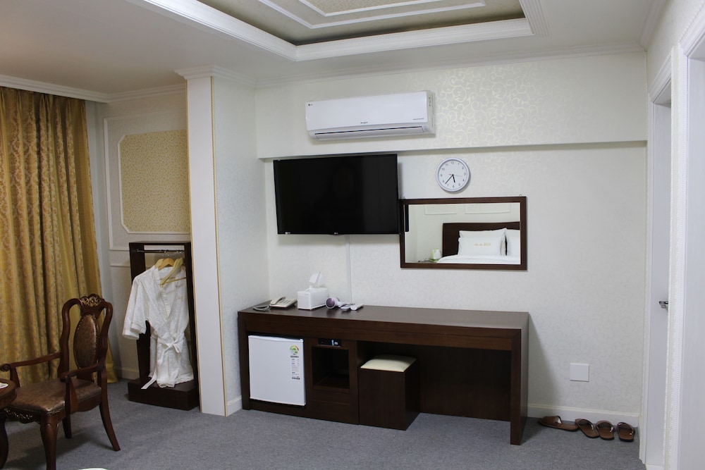HOTEL PARKWOOD INCHEON AIRPORT 51/70