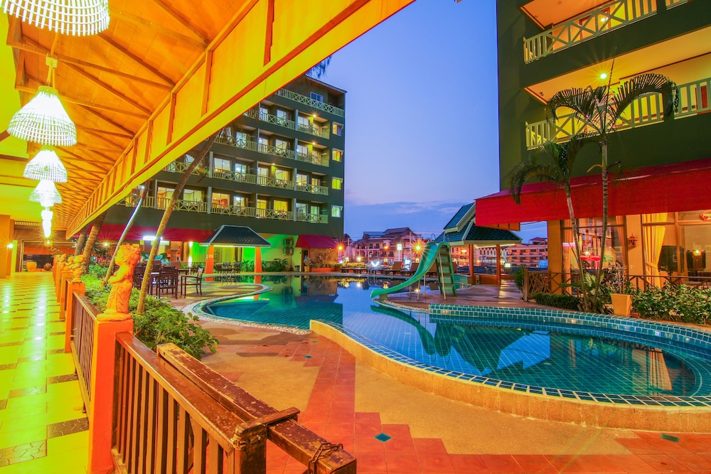 Phuphaya Resort Pattaya 40/47