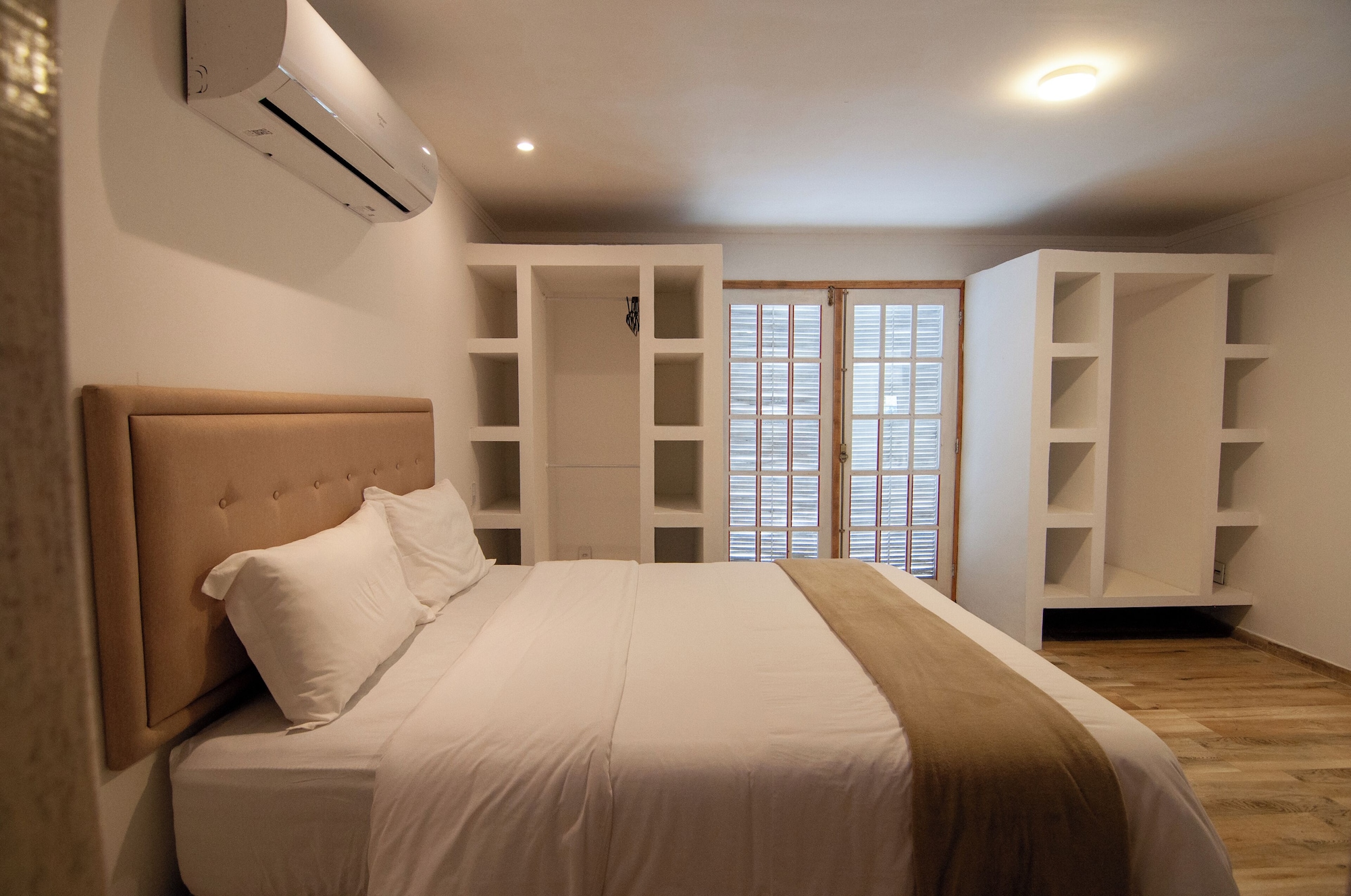 SUPERIOR, SUITE, DOUBLE BED