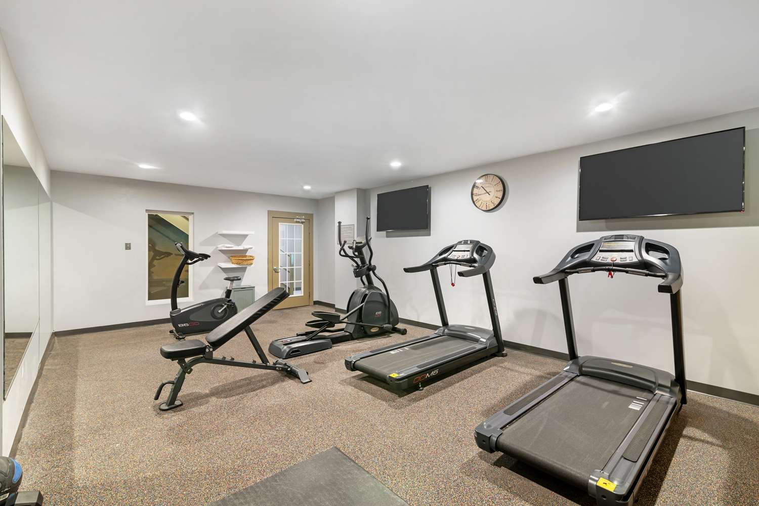 Best Western Plus Landmark Inn 24/43