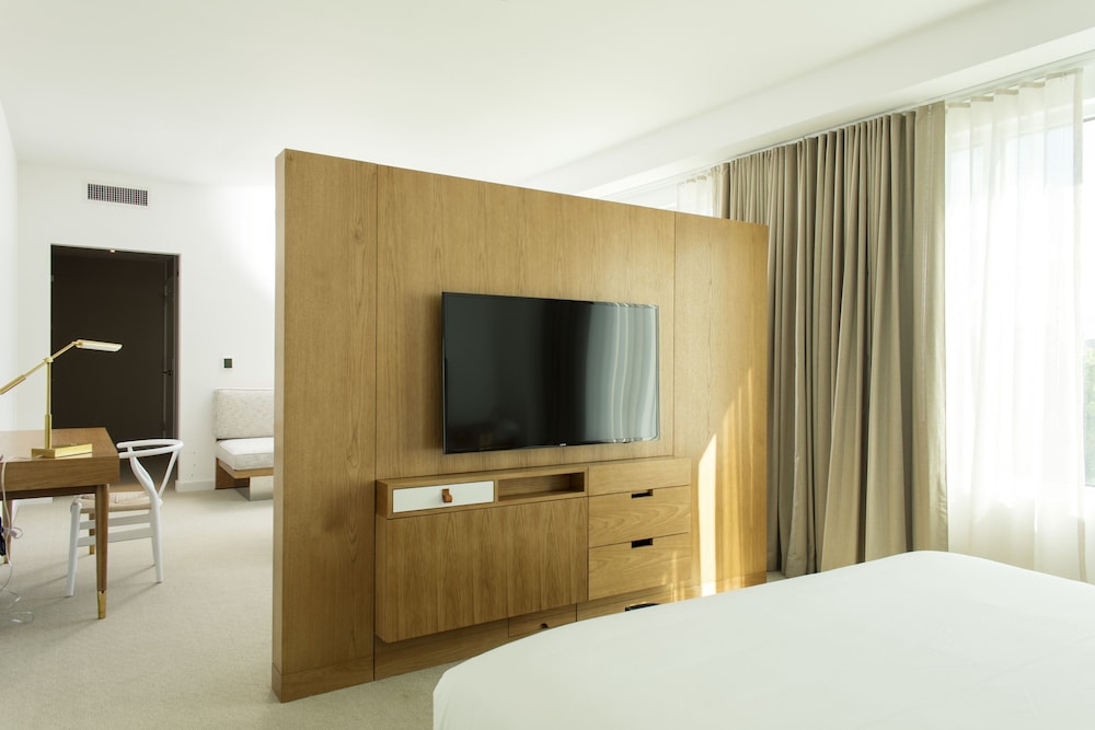 The Sarasota Modern, a Tribute Portfolio Hotel 38/44