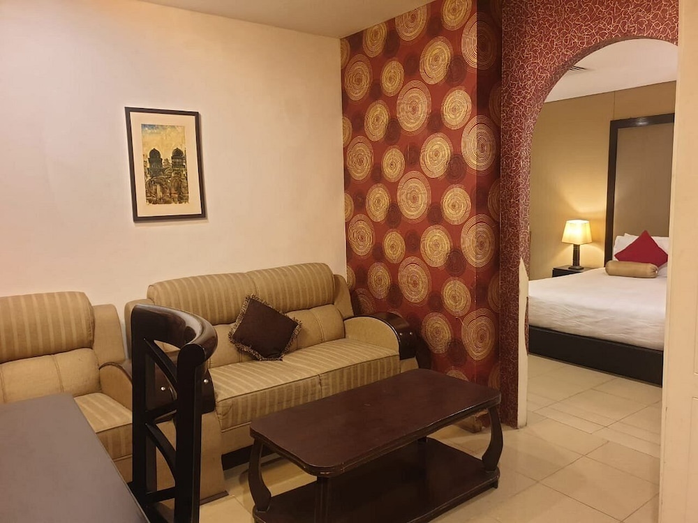 The Grand Inn Hotel 24/50