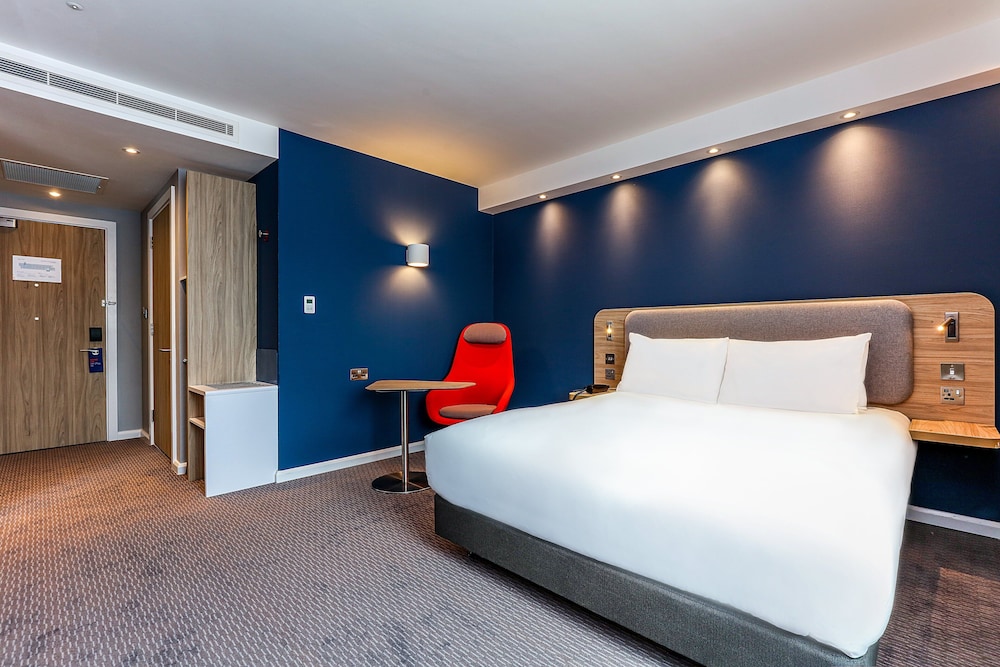 Holiday Inn Express Bicester 13/49
