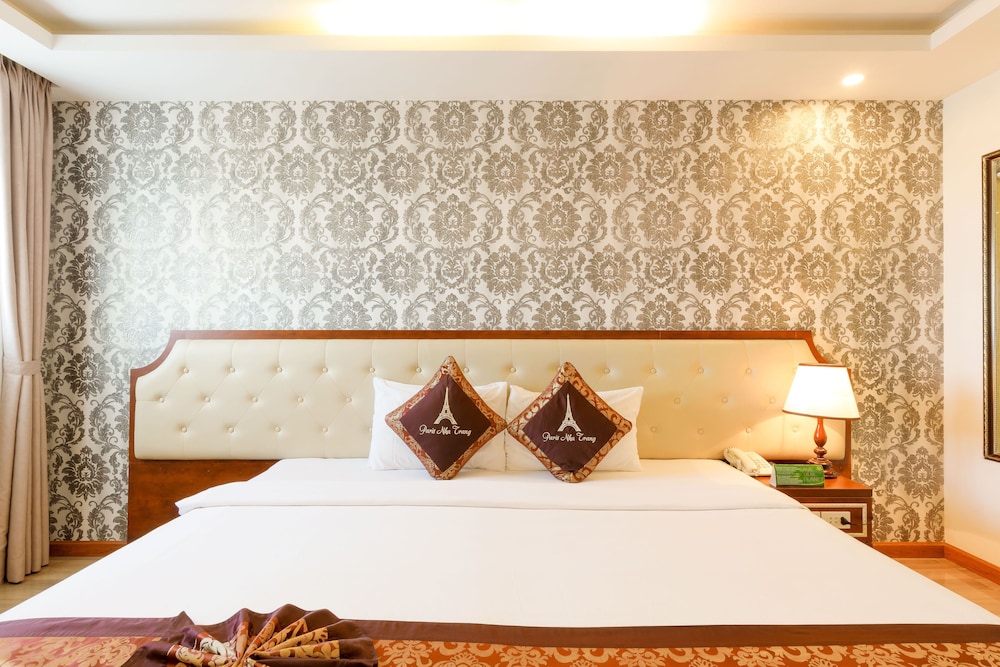 Paris Nha Trang Hotel & Apartment 27/72