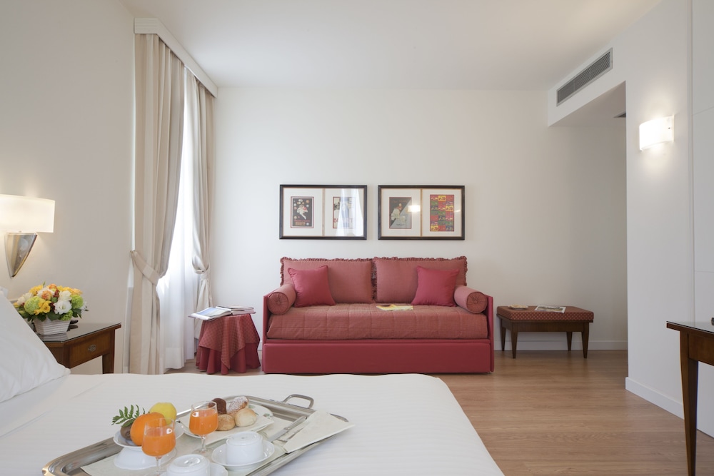 Italia Hotel 47/68