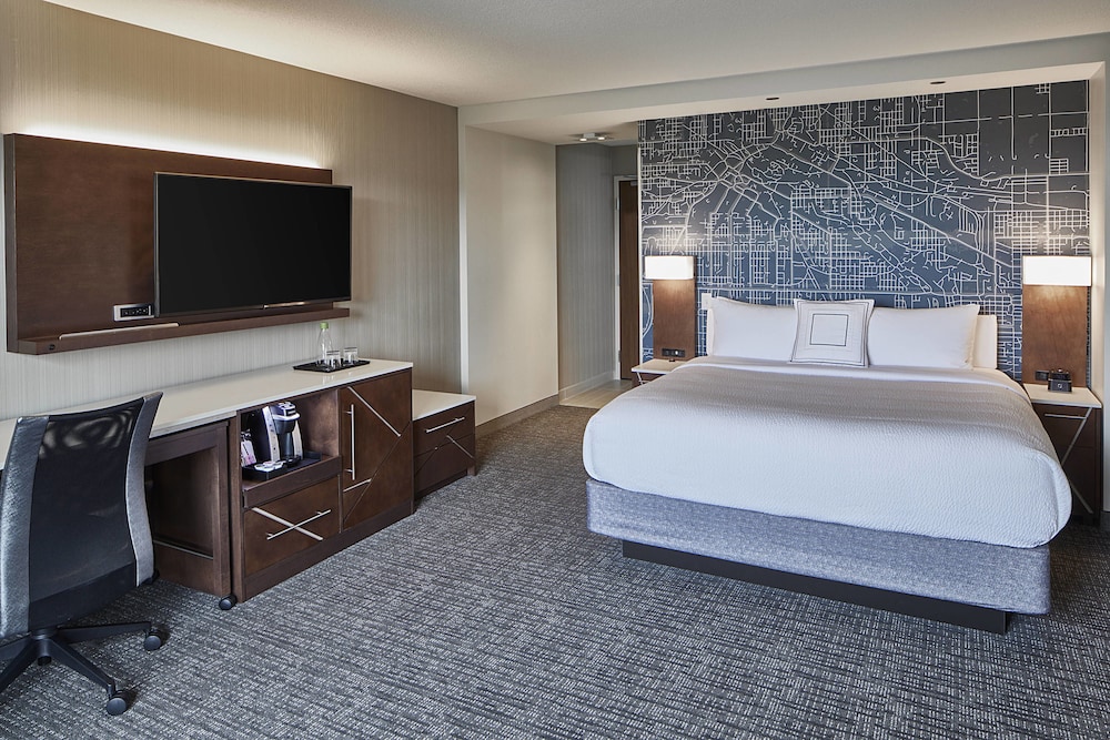 Courtyard By Marriott Minneapolis West 12/51