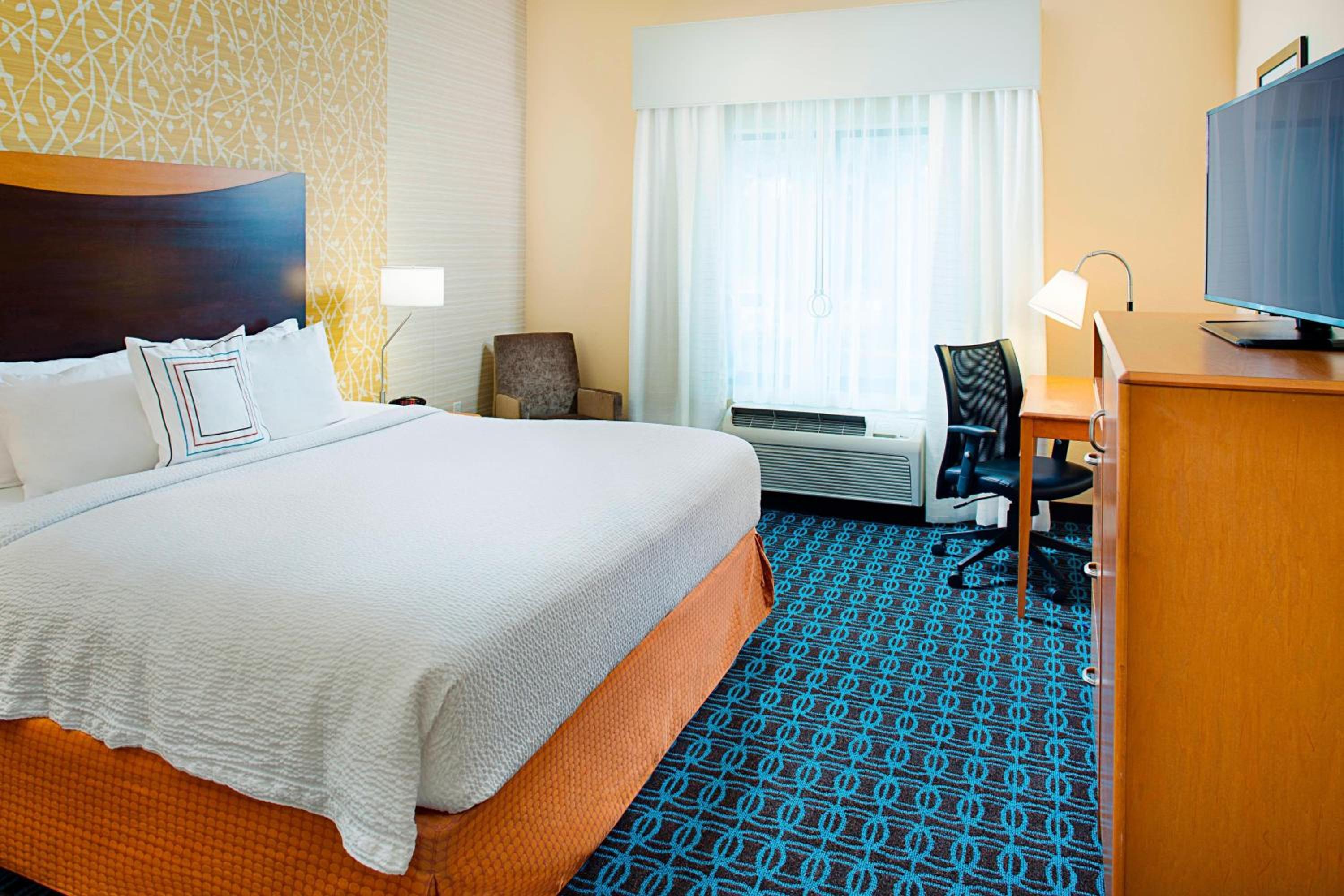 Room at Fairfield Inn Suites By Marriott San Antonio Seaworld, SAN ANTONIO - TX