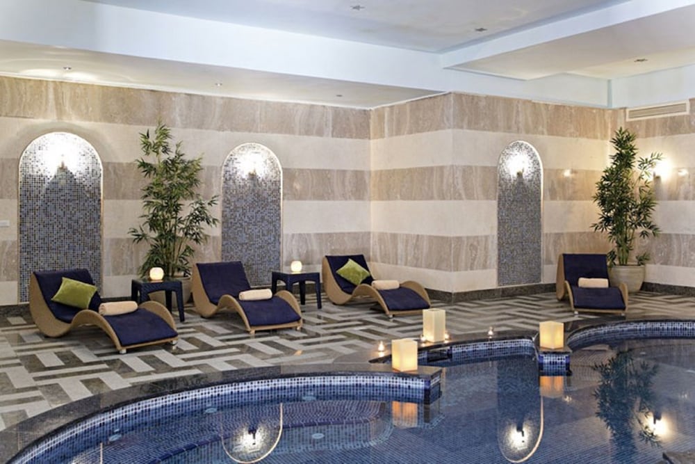 swimming pool spa