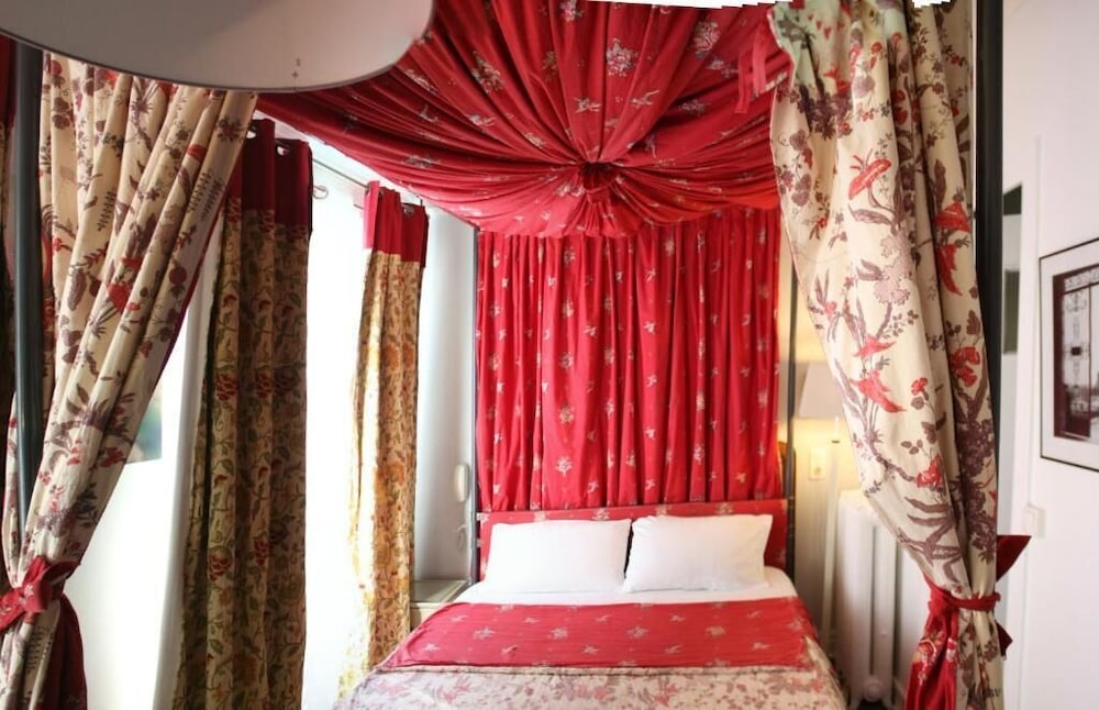 HOTEL HIPPODROME 12/27