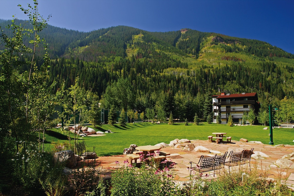 Vail Racquet Club Townhomes &amp; Condominiums image