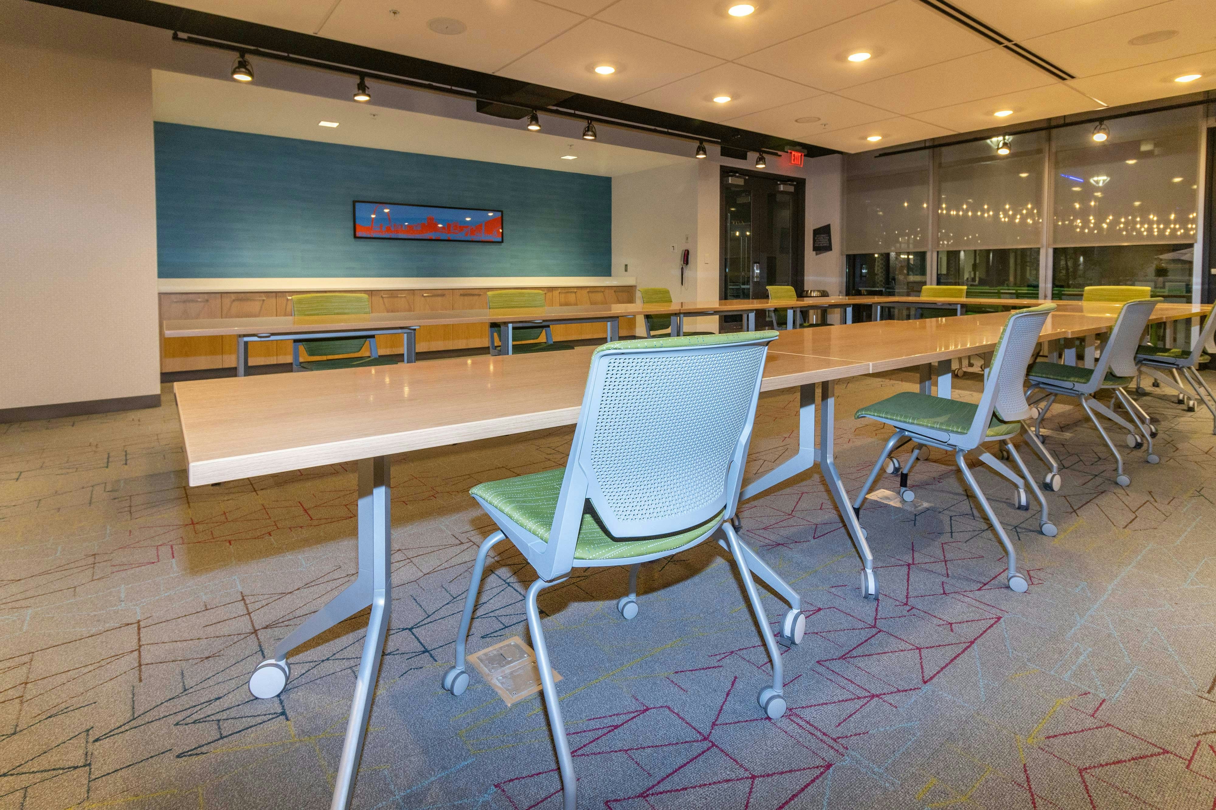 Aloft St. Louis Cortex 14/17