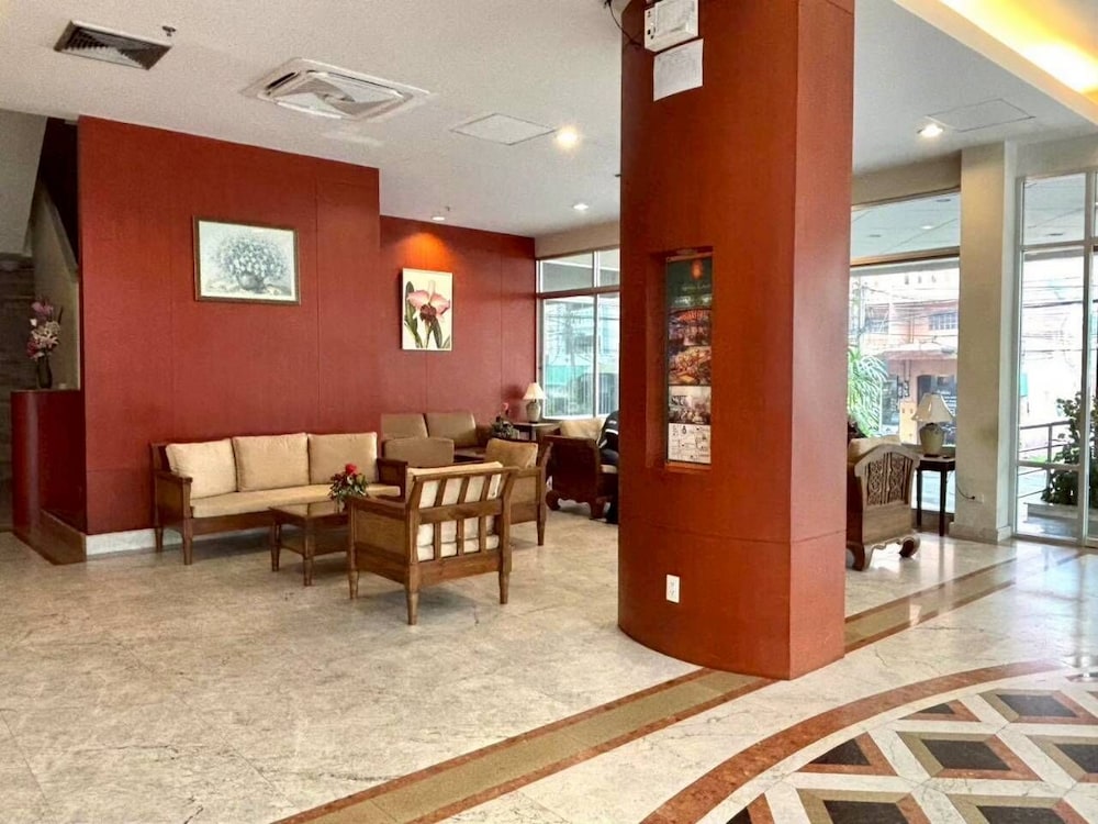 Hadyai Golden Crown Hotel 40/58