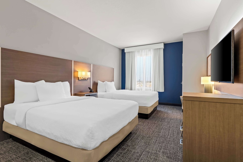 Room, 2 Queen Beds, Accessible, Spark by Hilton Catoosa Tulsa 4/10