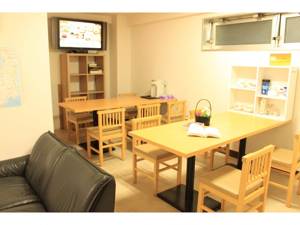 T K Hostel Kobe Sannomiya East 22/37