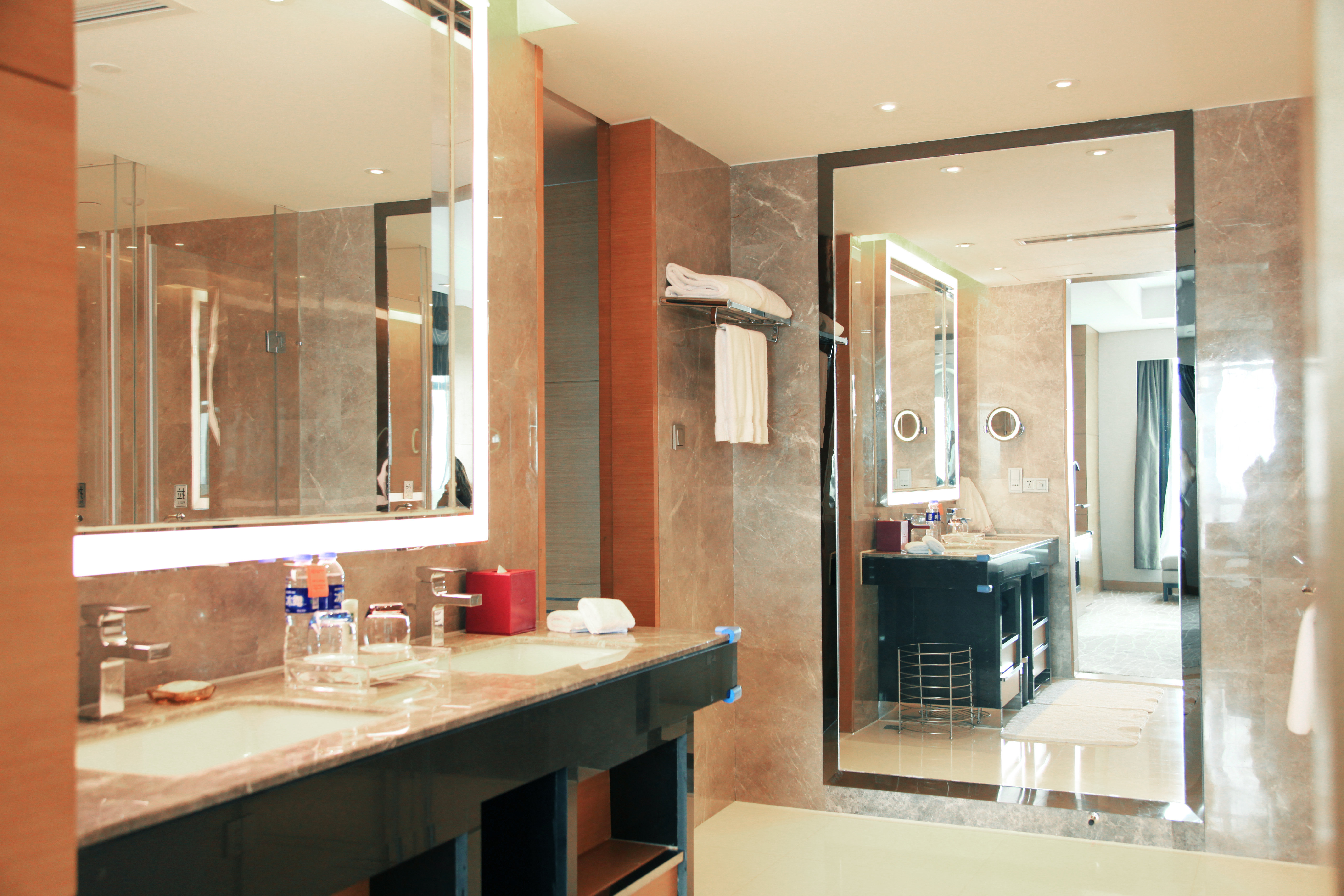CROWNE PLAZA YANGZHOU 76/78