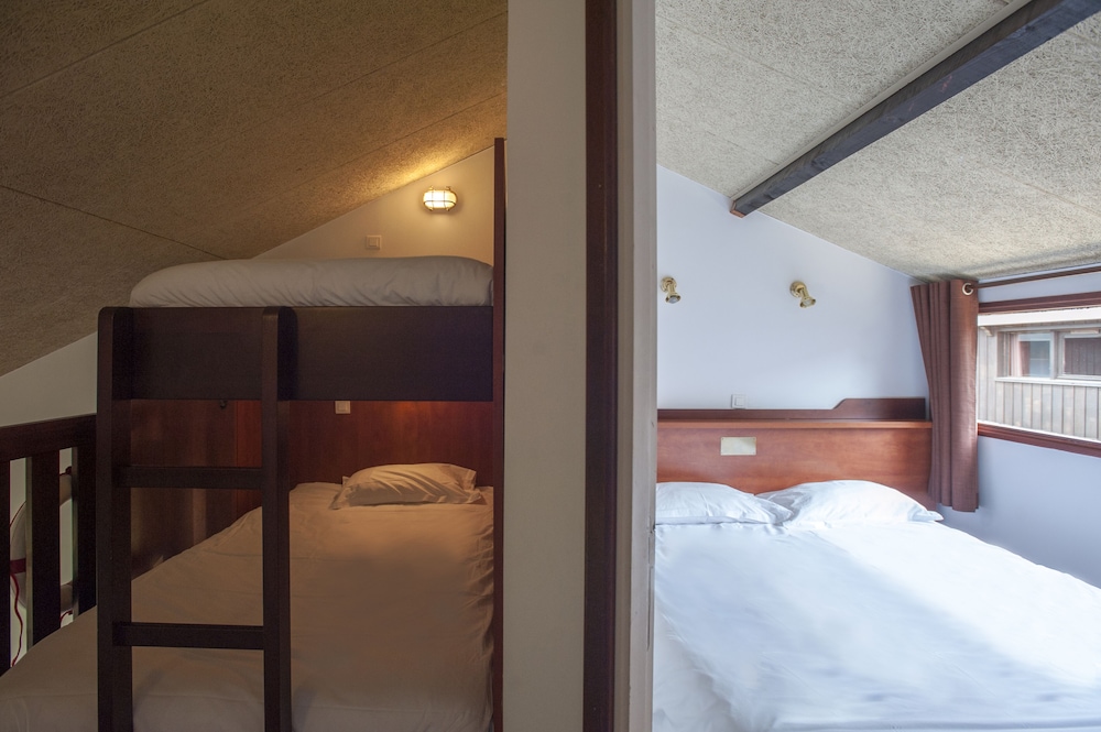 Duplex, 2 Double and Twin Beds, Sea View