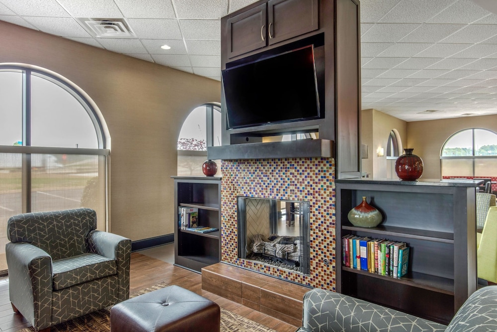 Comfort Suites Jackson I-40 29/47