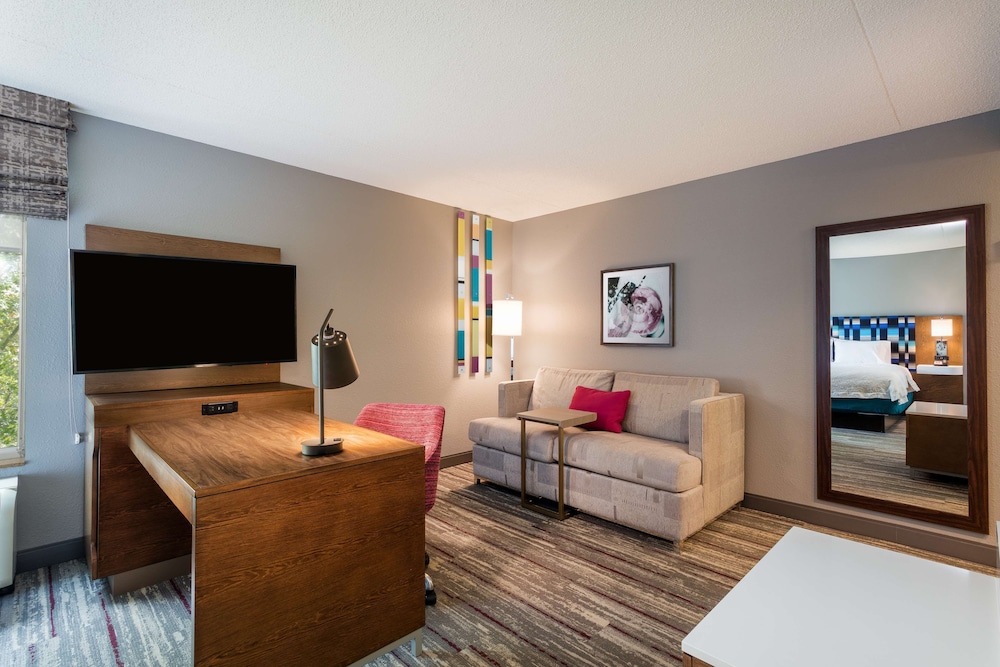 Hampton Inn & Suites Herndon - Reston 28/42