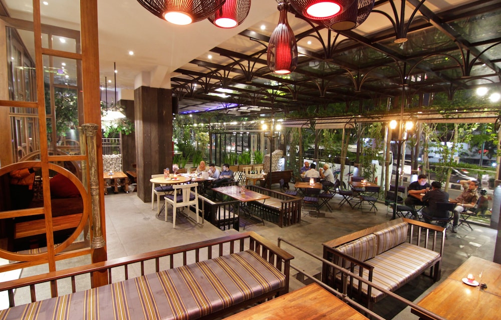 The 1O1 Bandung Dago 54/68