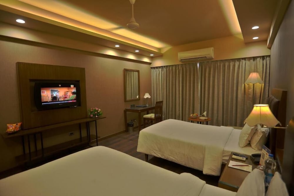 Renest Gandhidham 14/25