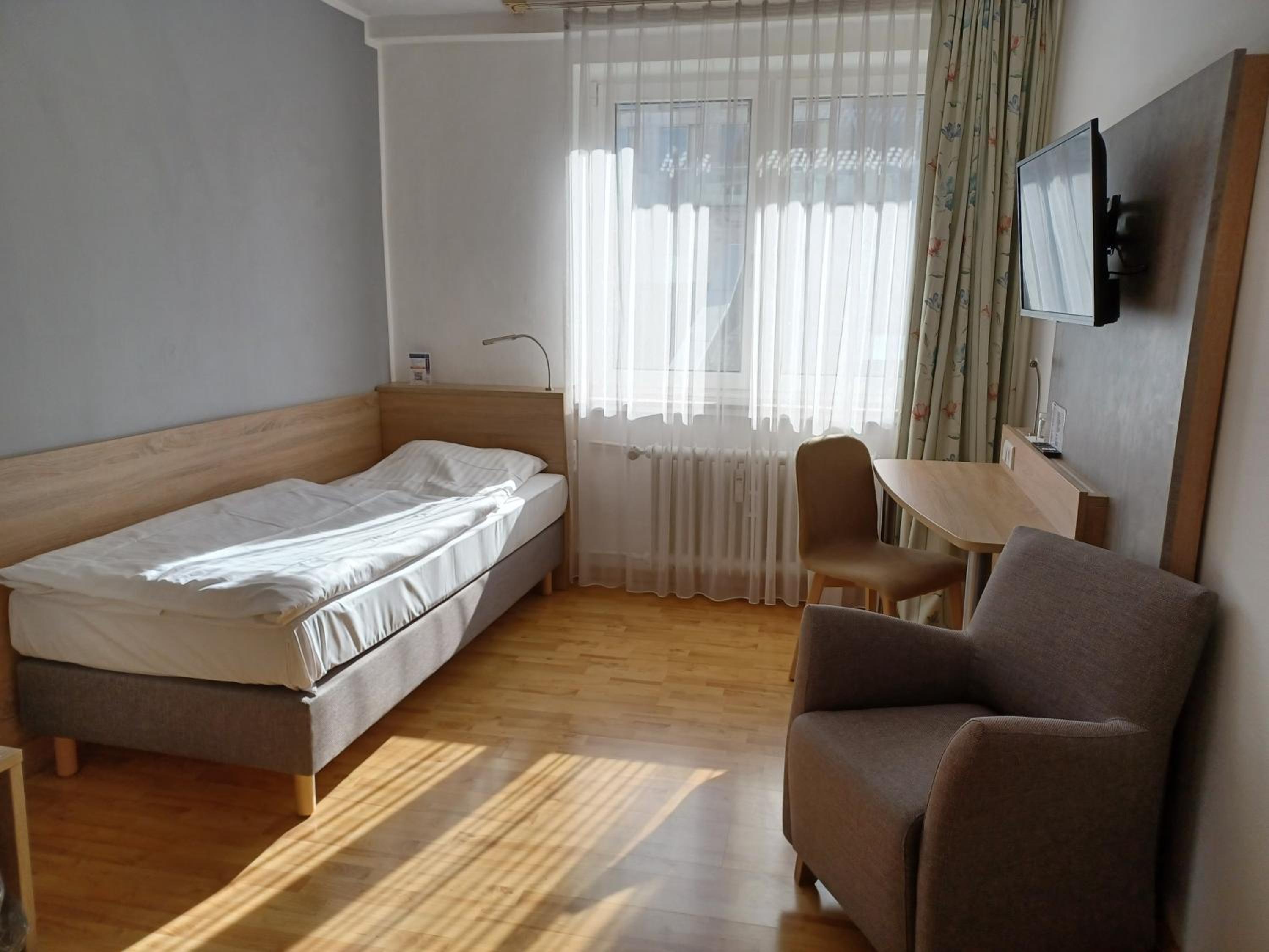 Room, Single