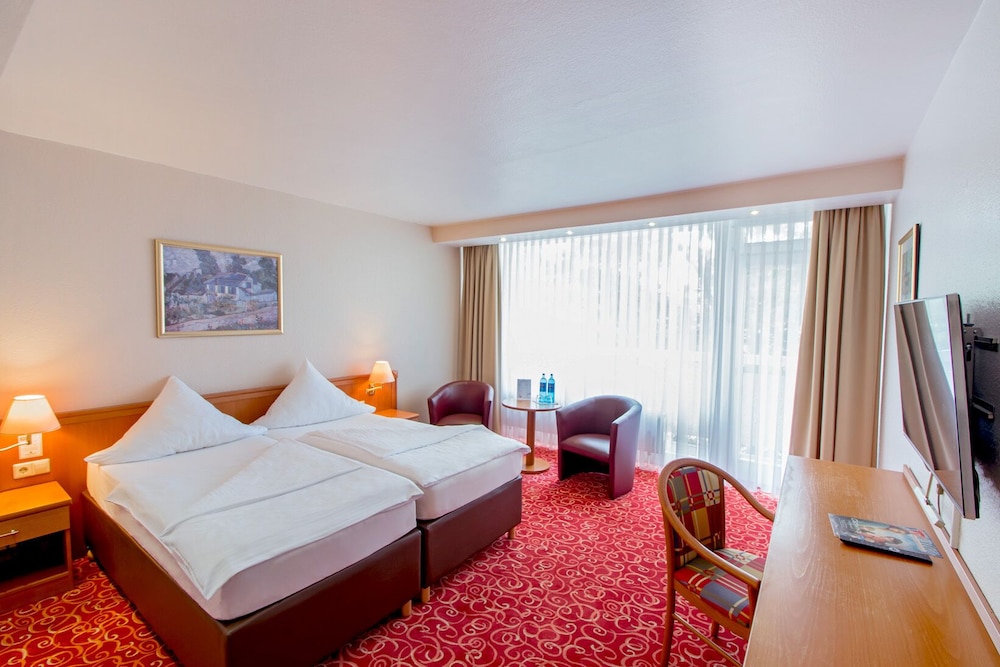 Caravelle Hotel im Park 10/55