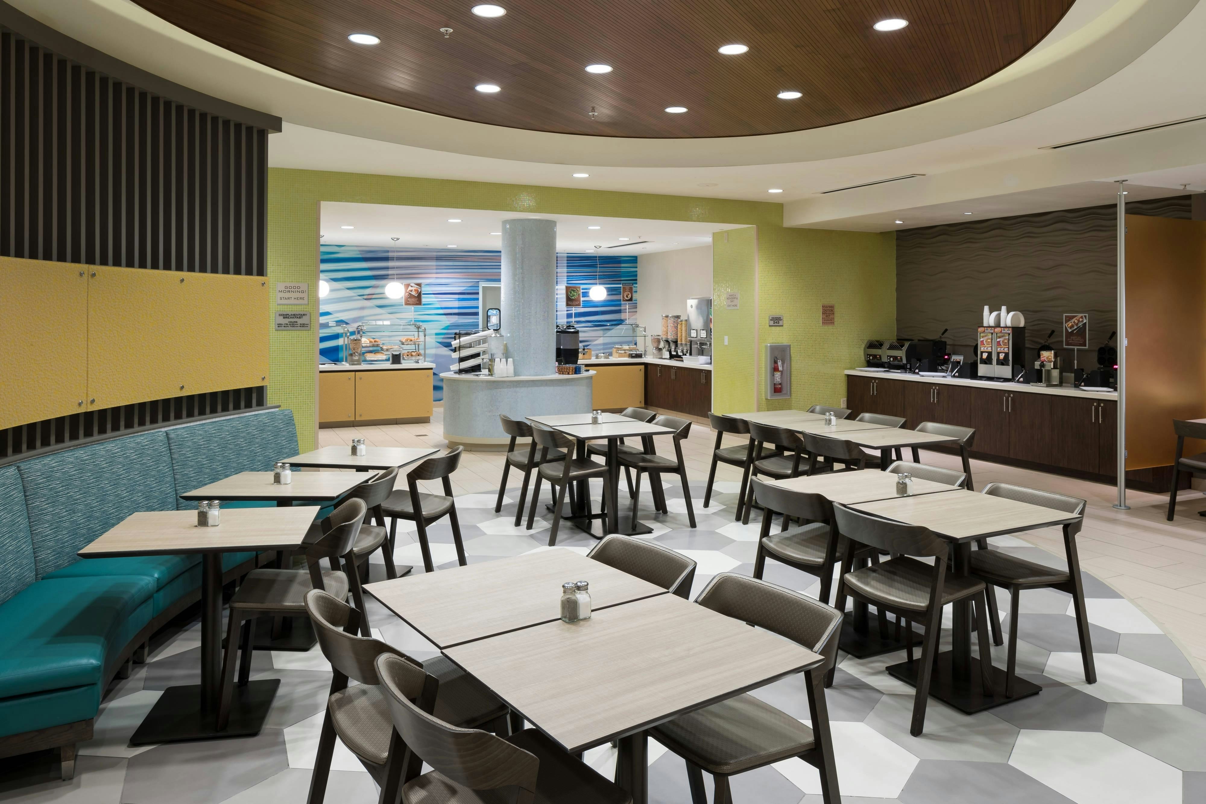 Springhill Suites by Marriott Orlando at Seaworld 5/8