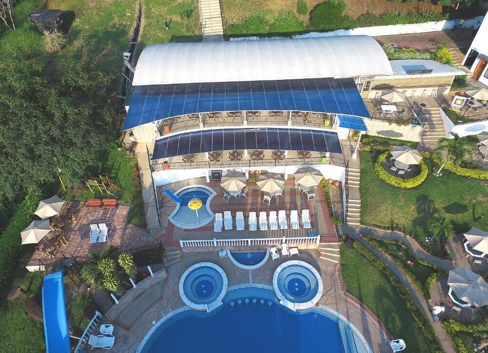 Villeta Resort Hotel 2/47
