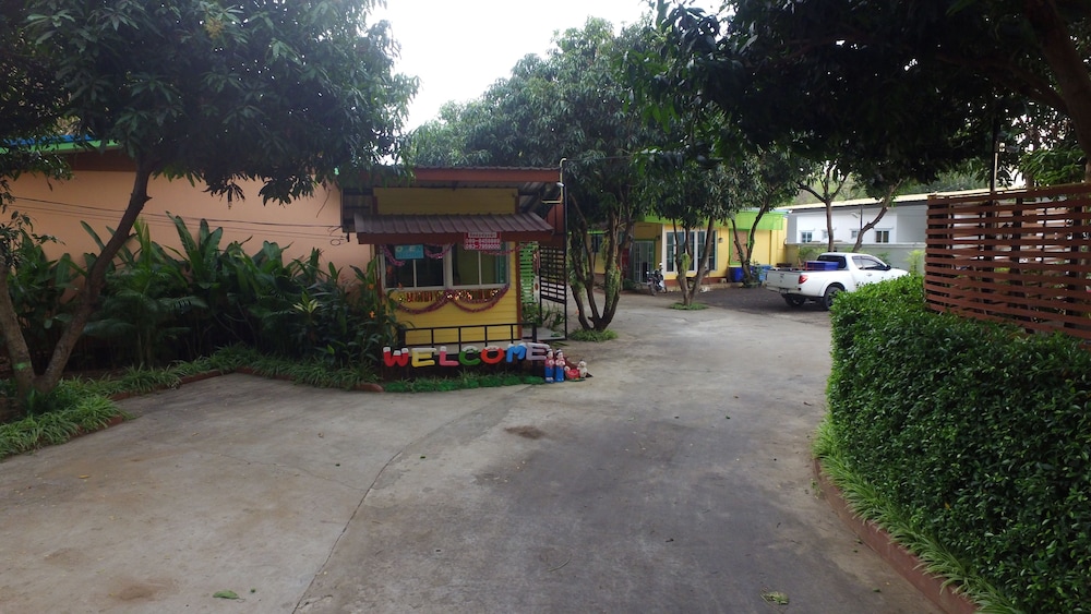 Home Hug Pak Sabai 24/32