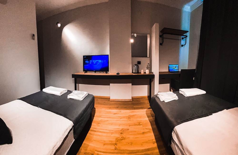 Tepe Hotel & Business Suite 12/27