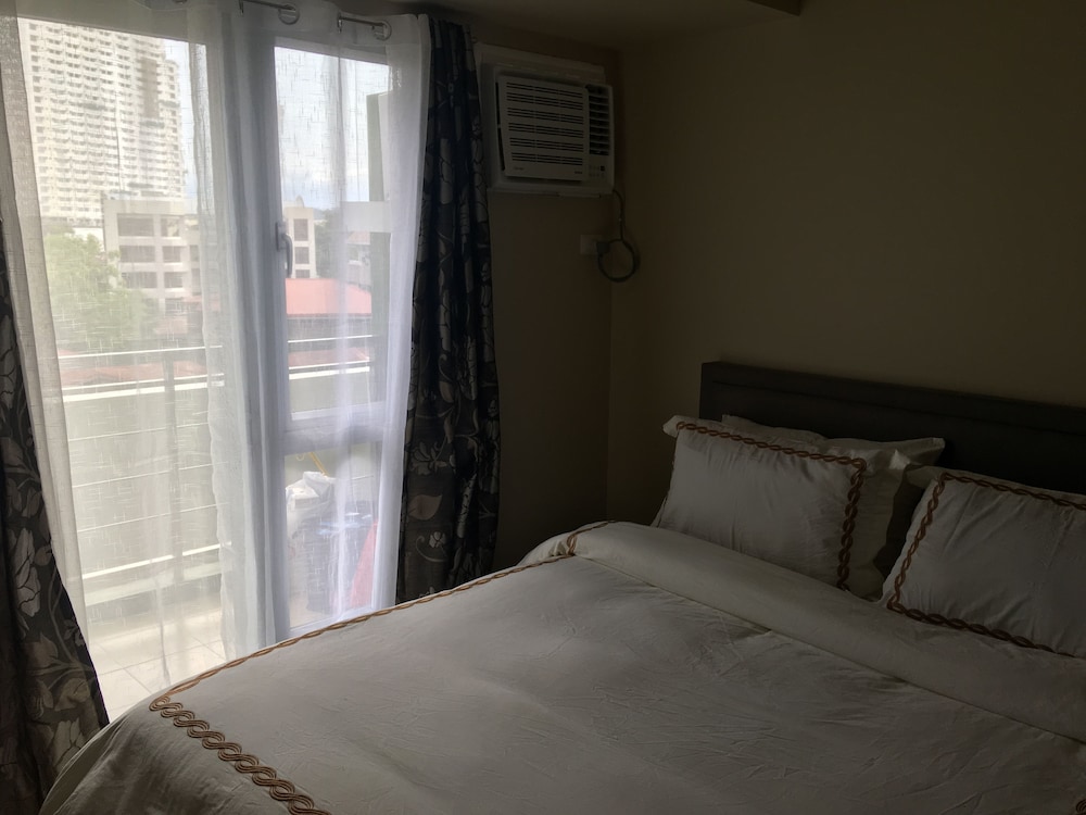 Centrio Tower Studio Unit 10/54