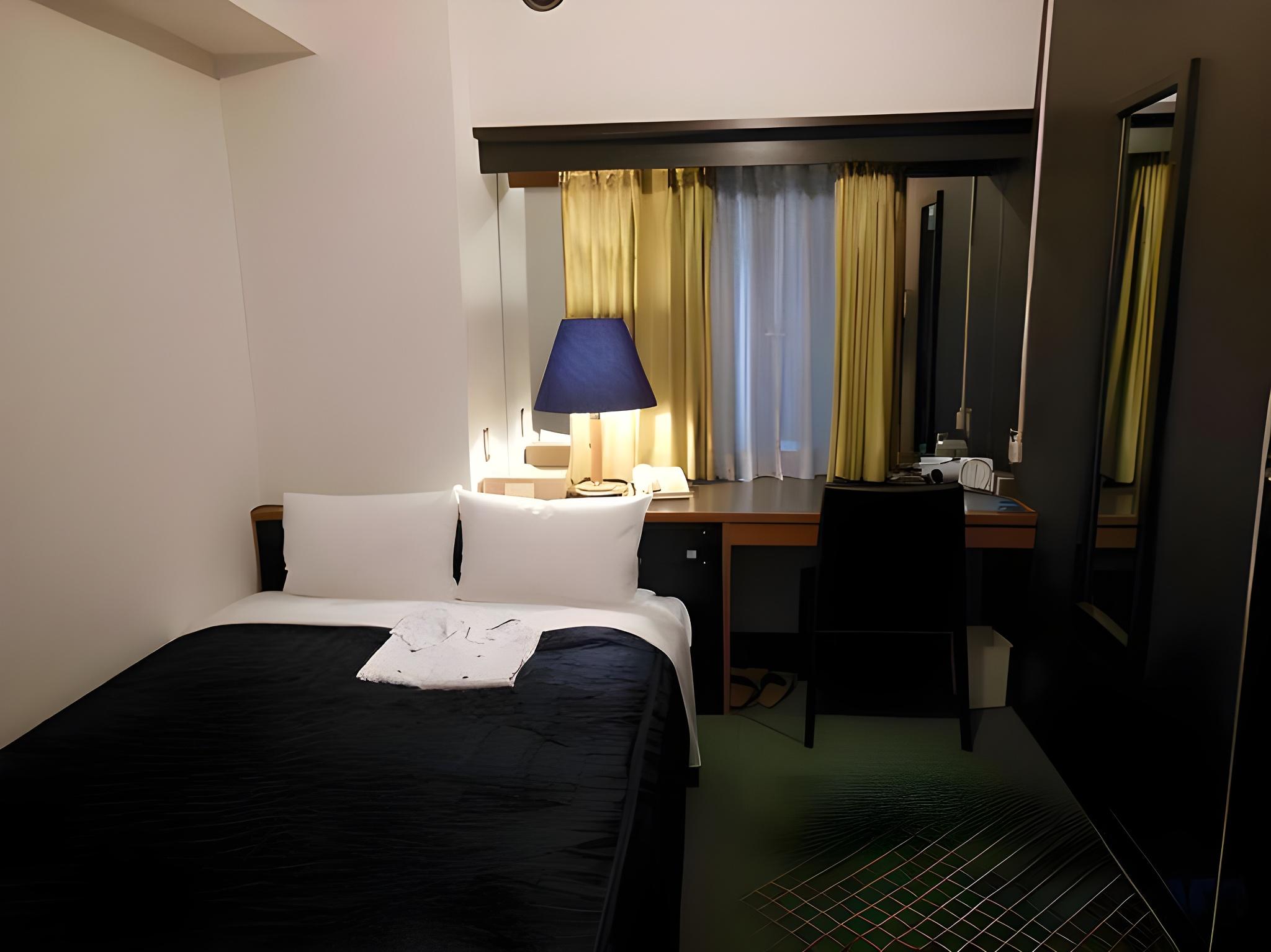 Semi Room, Semi Double Bed