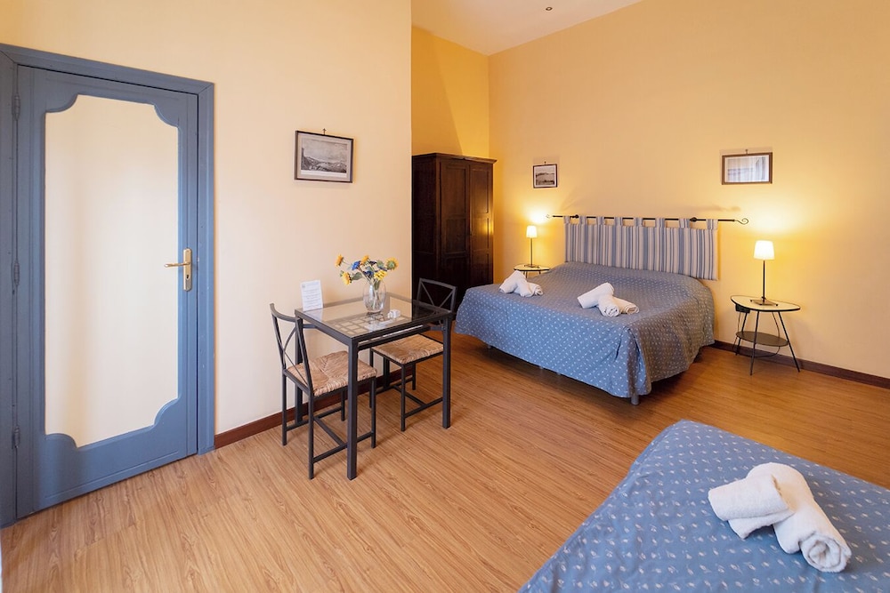 1 Bedroom, Family, Queen Bed, Annex