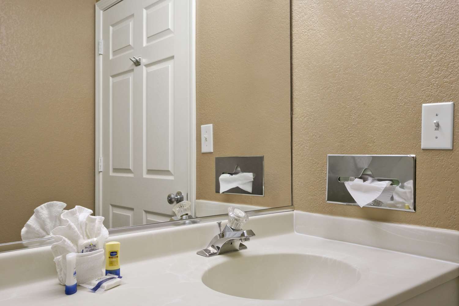 Microtel Inn By Wyndham Mineral Wells/Parkersburg 6/6