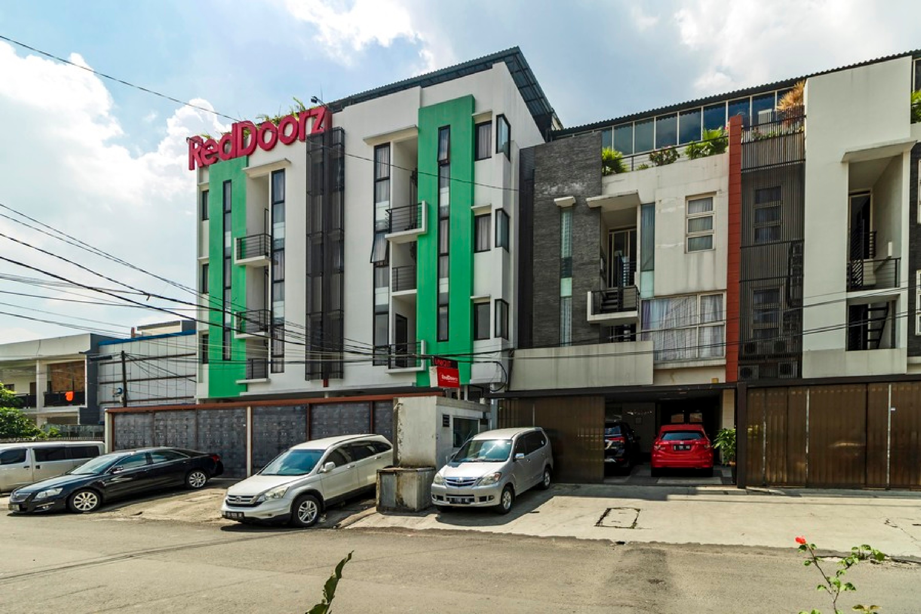Reddoorz Plus Near Plaza Indonesia 24/26