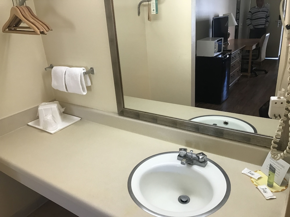 Quality Inn Bristol Pinnacle Area 6/28