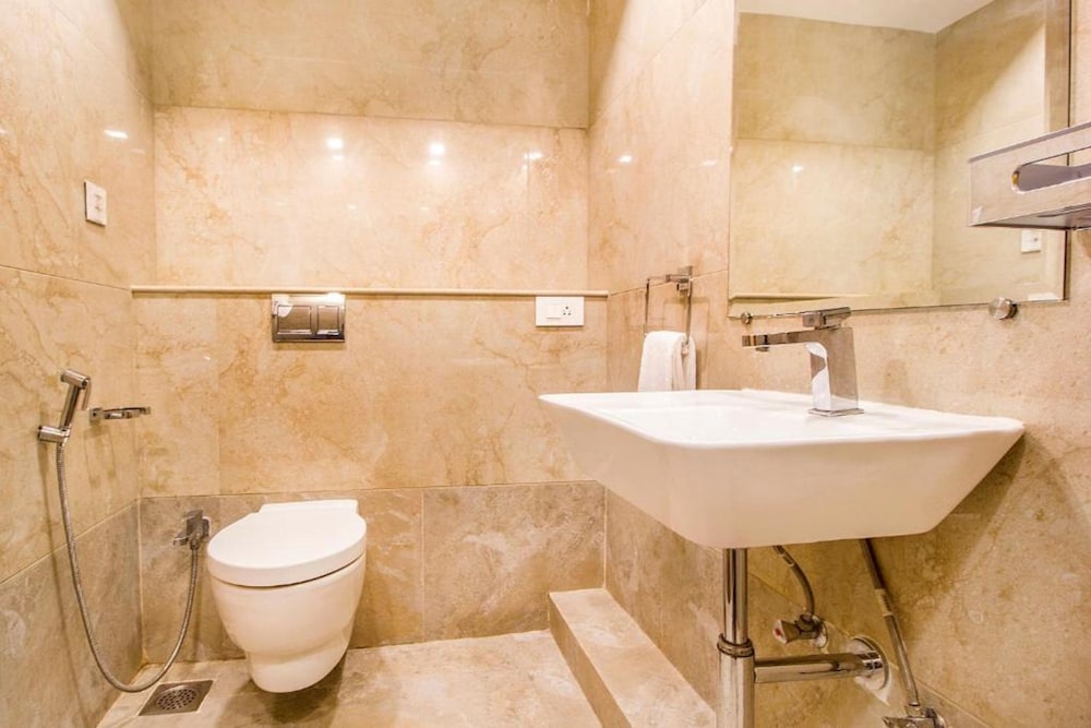Fabhotel K-Sqaure Koyambedu 26/26