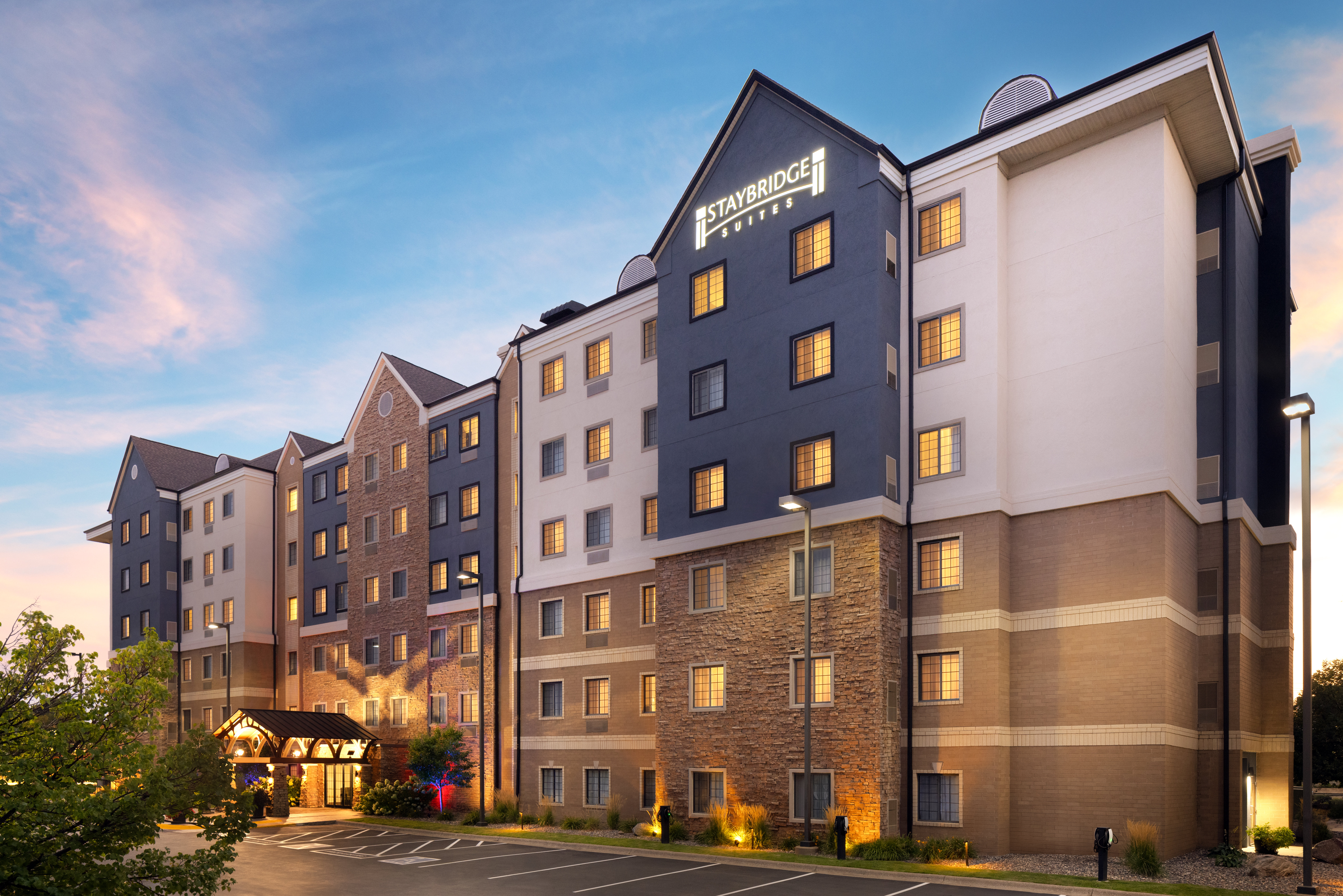 Staybridge Suites Minneapolis-Bloomington 70/79