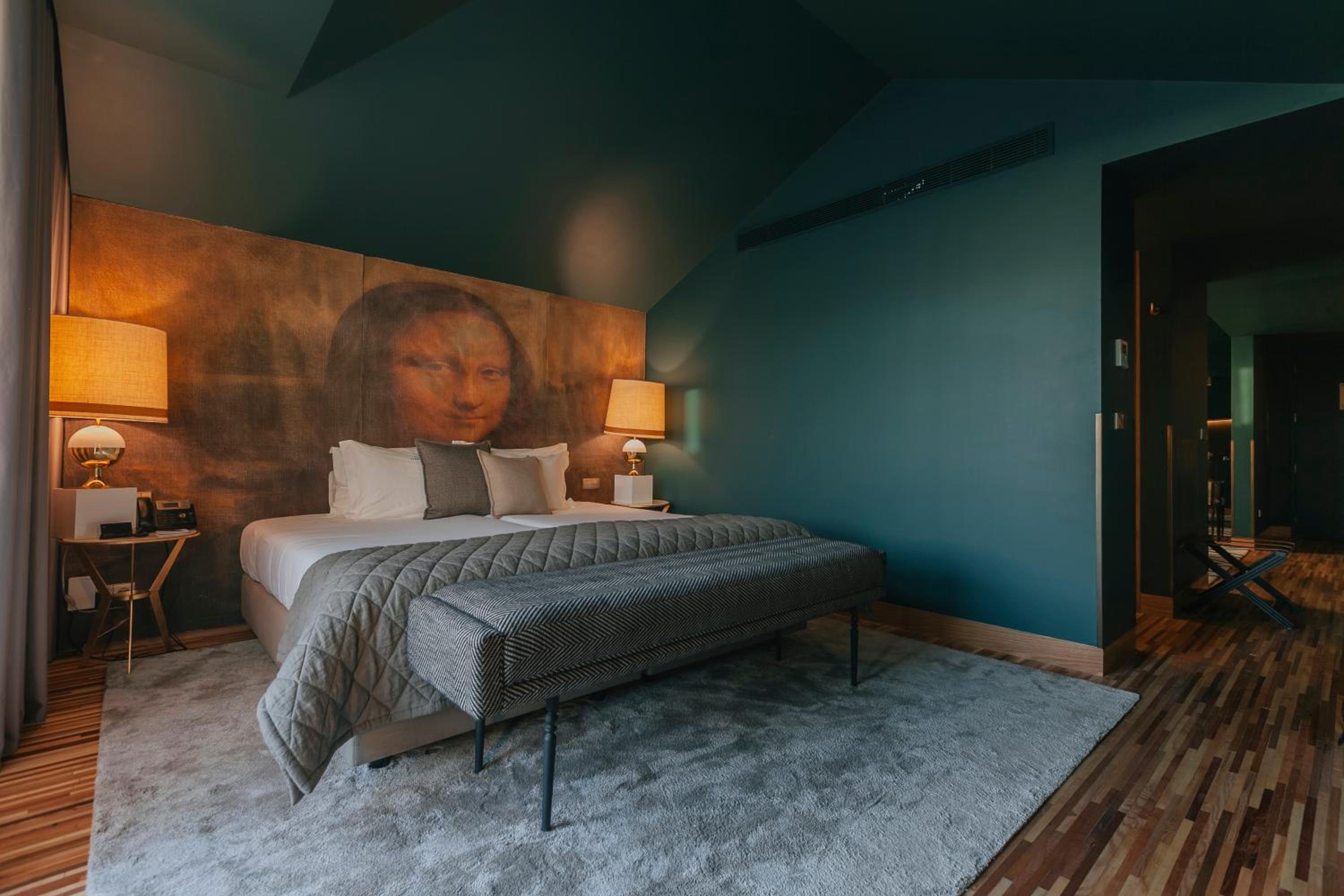 Suite, Hot Tub