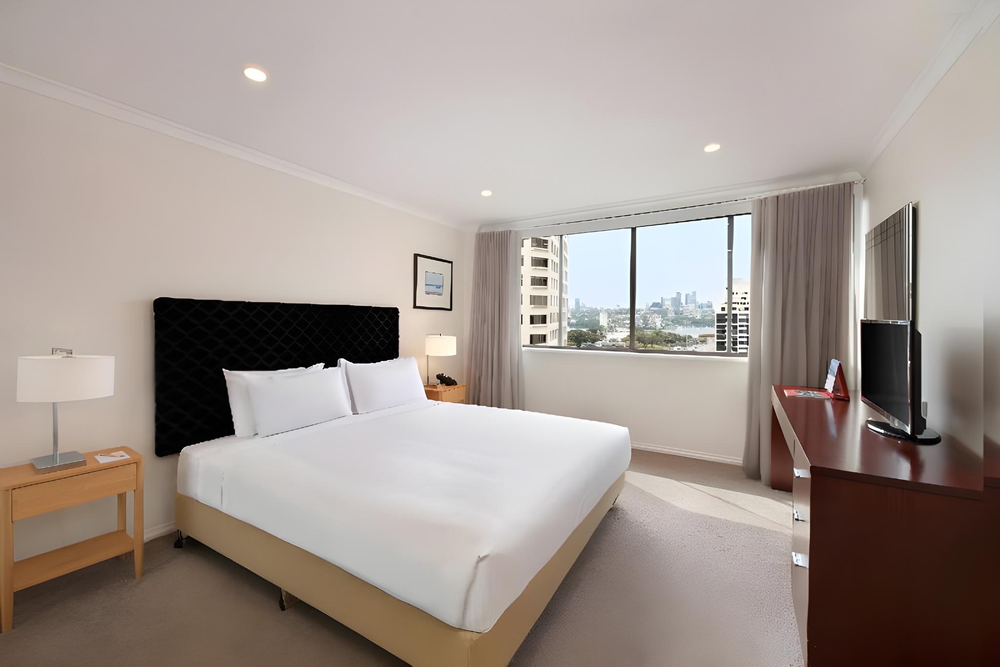 3 Bedrooms, Suite, Apartment
