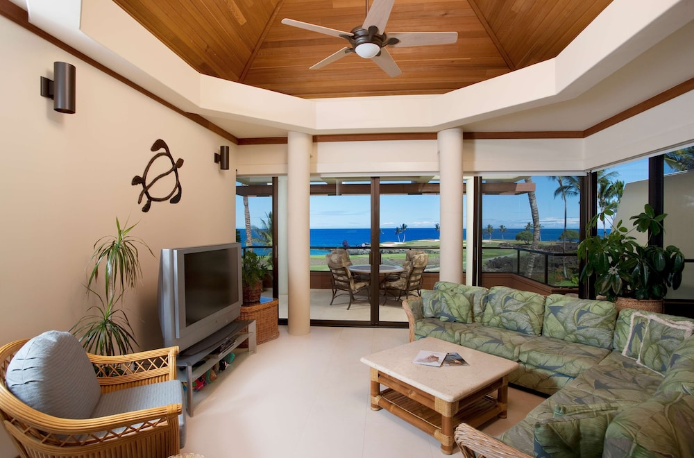Mauna Lani Point 27/34