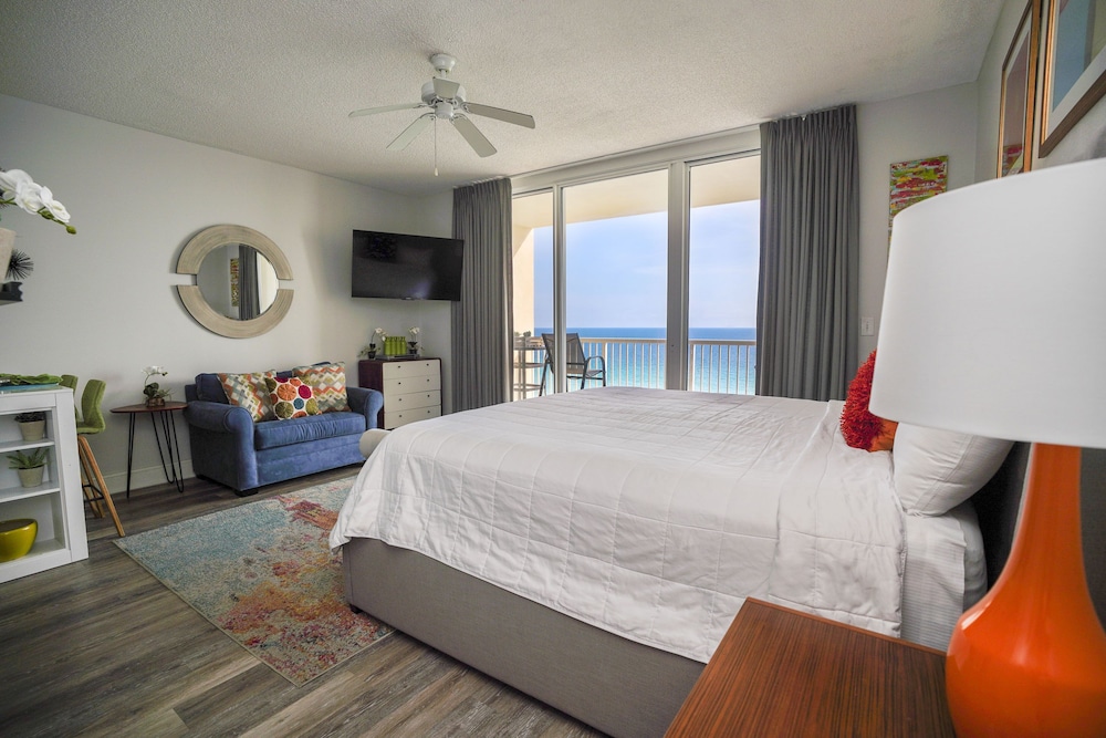 DELUXE, STUDIO, SEA VIEW